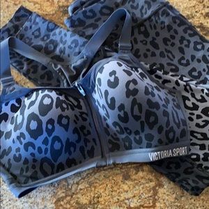 Super soft leopard VS set W/ pockets 36 DD